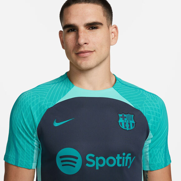 FC Barcelona Strike 2023/24 shirt